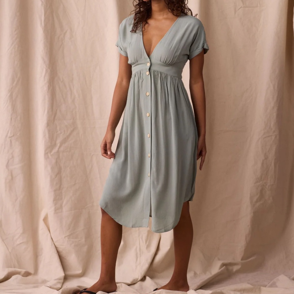 The Normal Brand Deep V Button Thru Dress in Juniper medium like new